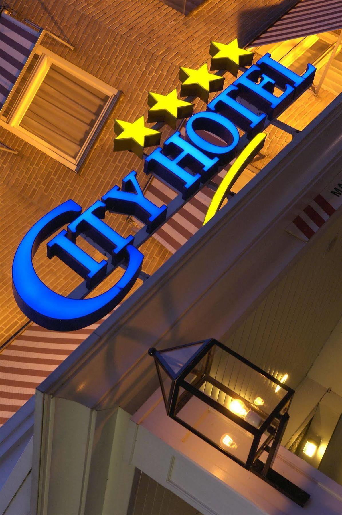 City Hotel Oss Extérieur photo