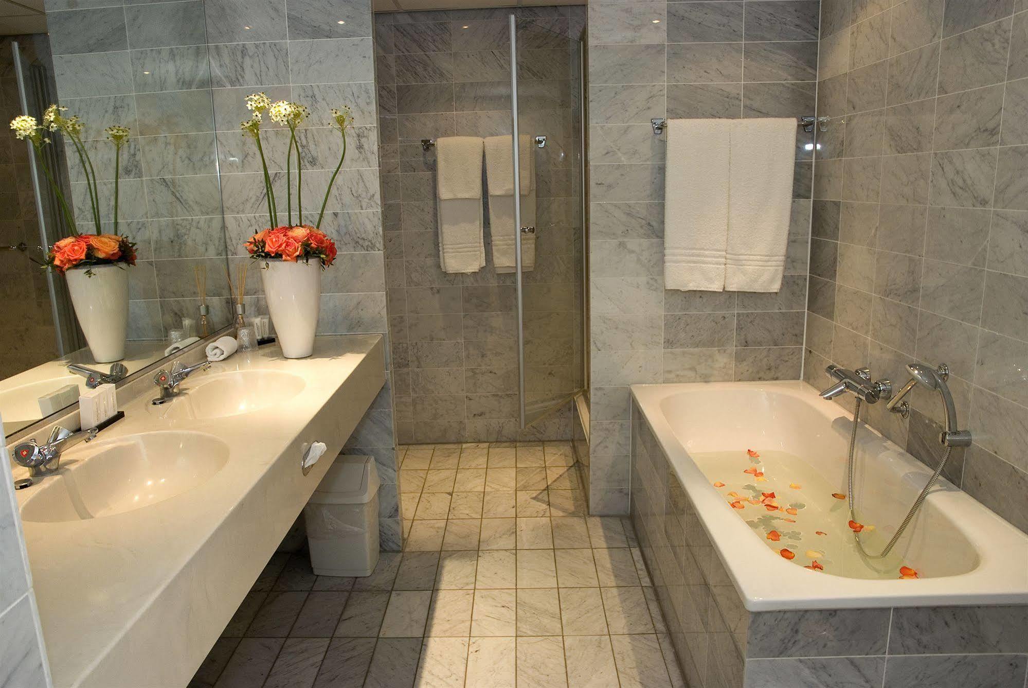 City Hotel Oss Extérieur photo